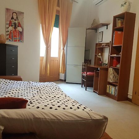 Milhouse Bed & Breakfast Cagliari Ngoại thất bức ảnh
